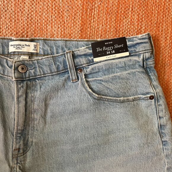 NWT Abercrombie & Fitch Curve Love Mid- Rise Baggy Jean Shorts 34/18 - Picture 6 of 8